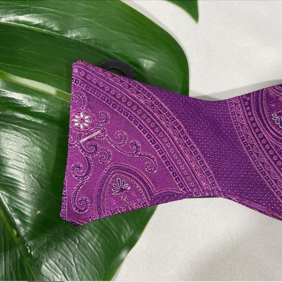NWT $80‎ Ted Baker London [ MEN ] Preakness Paisley Silk Bow Tie in Berry Purple - Picture 9 of 9